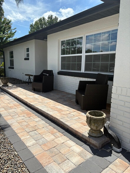 Building Photo - 668 Riverwoods Cir