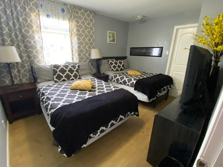 Building Photo - 1930 Reese Ave