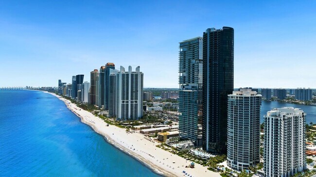 Building Photo - 18555 Collins Ave
