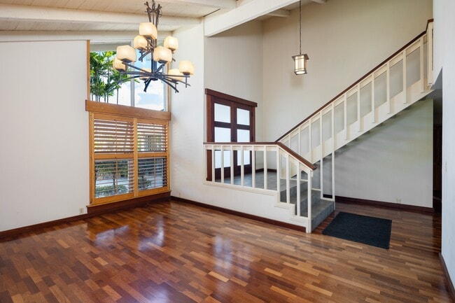 Building Photo - 6969 Niumalu Loop