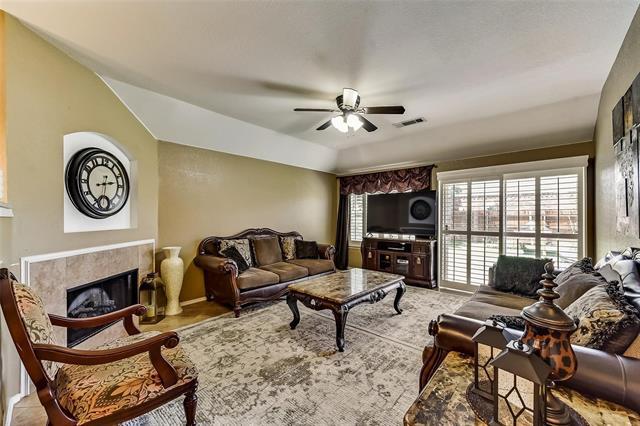 Building Photo - 1206 Periwinkle Dr