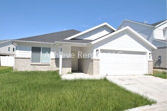 Building Photo - Single Family Rental in Wolfpack Crossing | Near Utah State and Hospitals