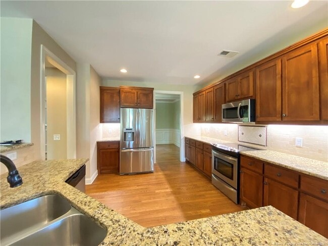 Building Photo - 484 Crown Point