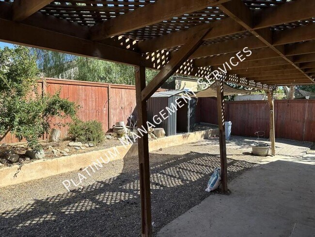 Building Photo - 36832 Goldenview Way