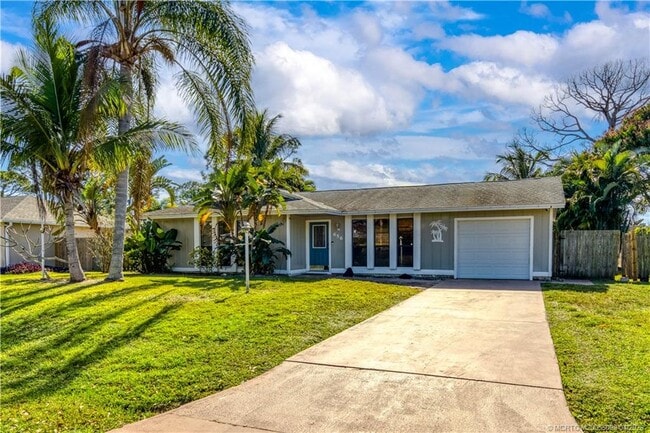 Building Photo - 656 SE Ron Rico Terrace