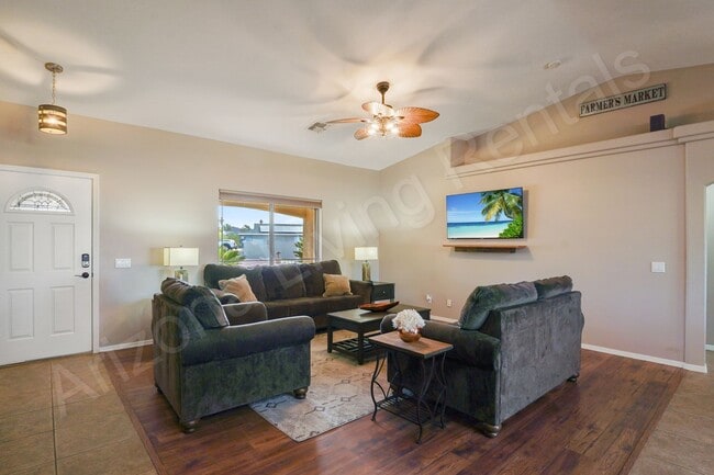 Building Photo - FURNISHED AVAILABLE NOW - SEPTEMBER 30th, 2026