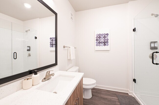 Building Photo - 2048 Bolton Dr NW