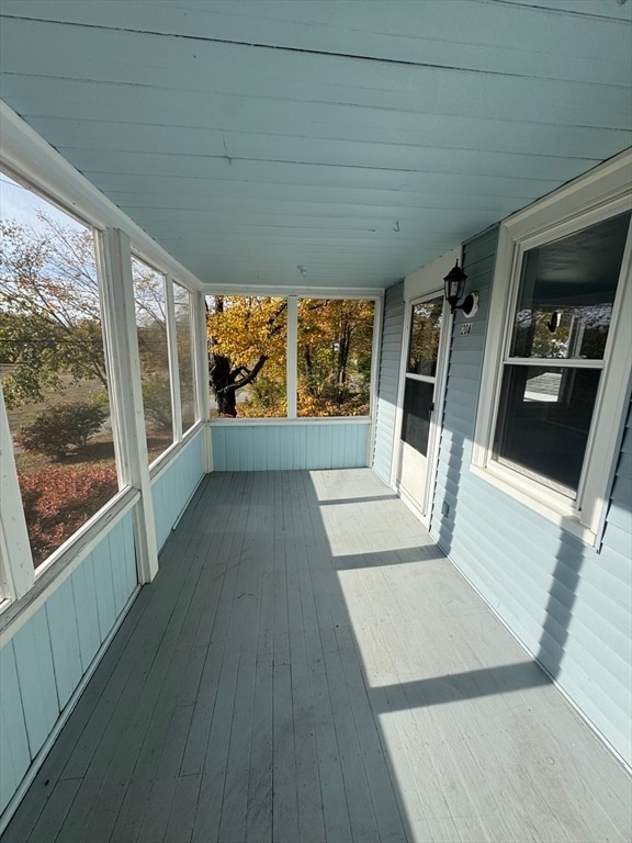 Building Photo - 20 Park Dr