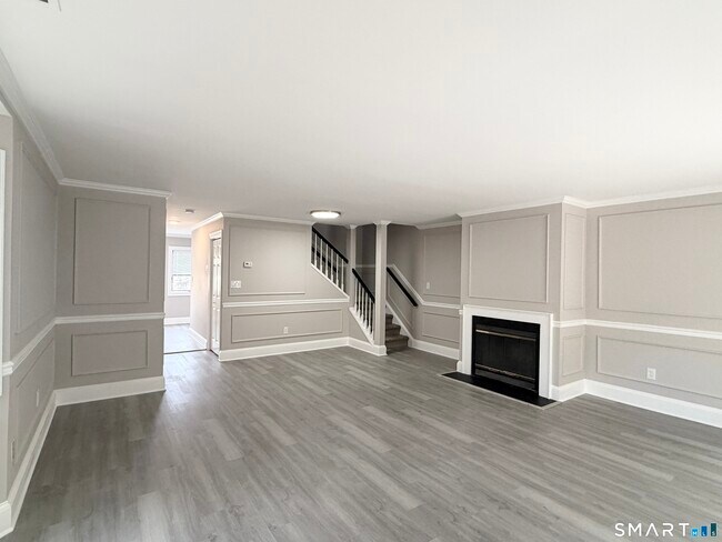 Building Photo - 1414 Whitney Ave