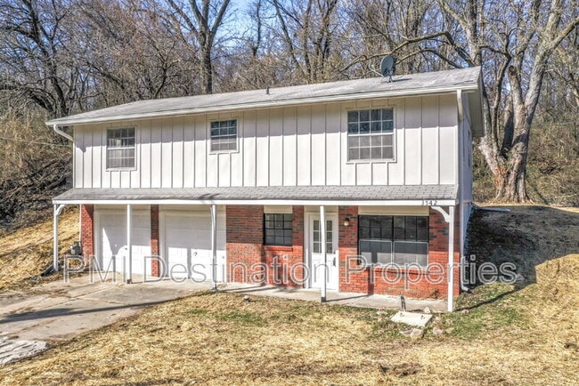 Building Photo - 3542 N 60 St