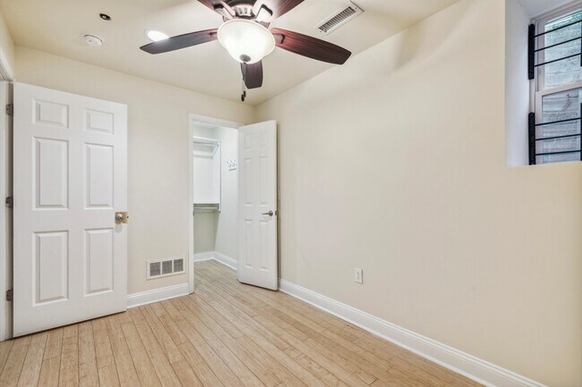 Building Photo - 2129 N 17th St