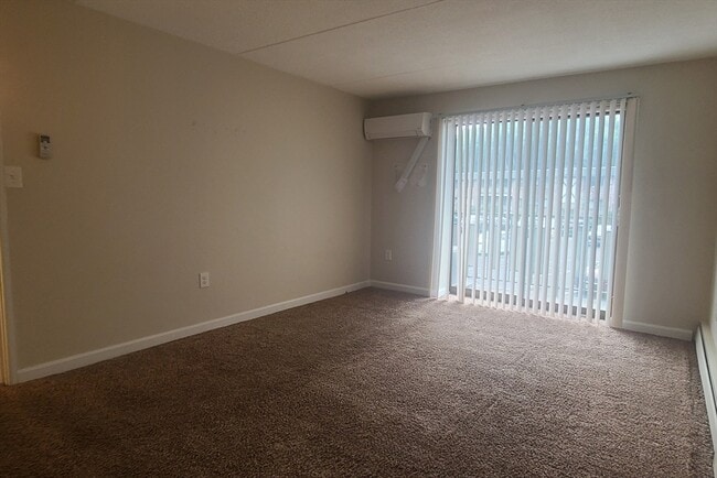 Building Photo - 65 McCormick Terrace