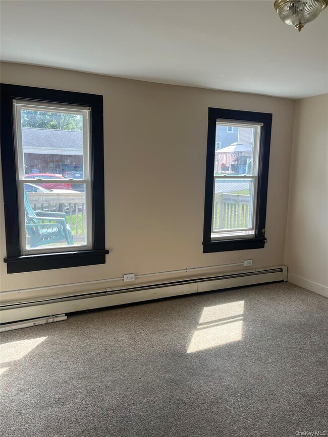 Building Photo - 89 N Montgomery St