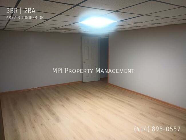 Building Photo - 6877 S Juniper Dr