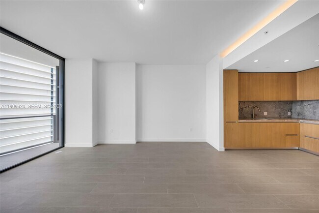 Building Photo - 500 Alton Rd