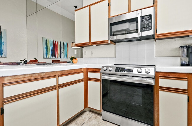 Building Photo - 42315 Liolios Dr