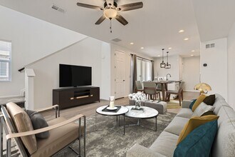 Building Photo - Stunning 3 Bed 2 1/2 Bath in Aurora!