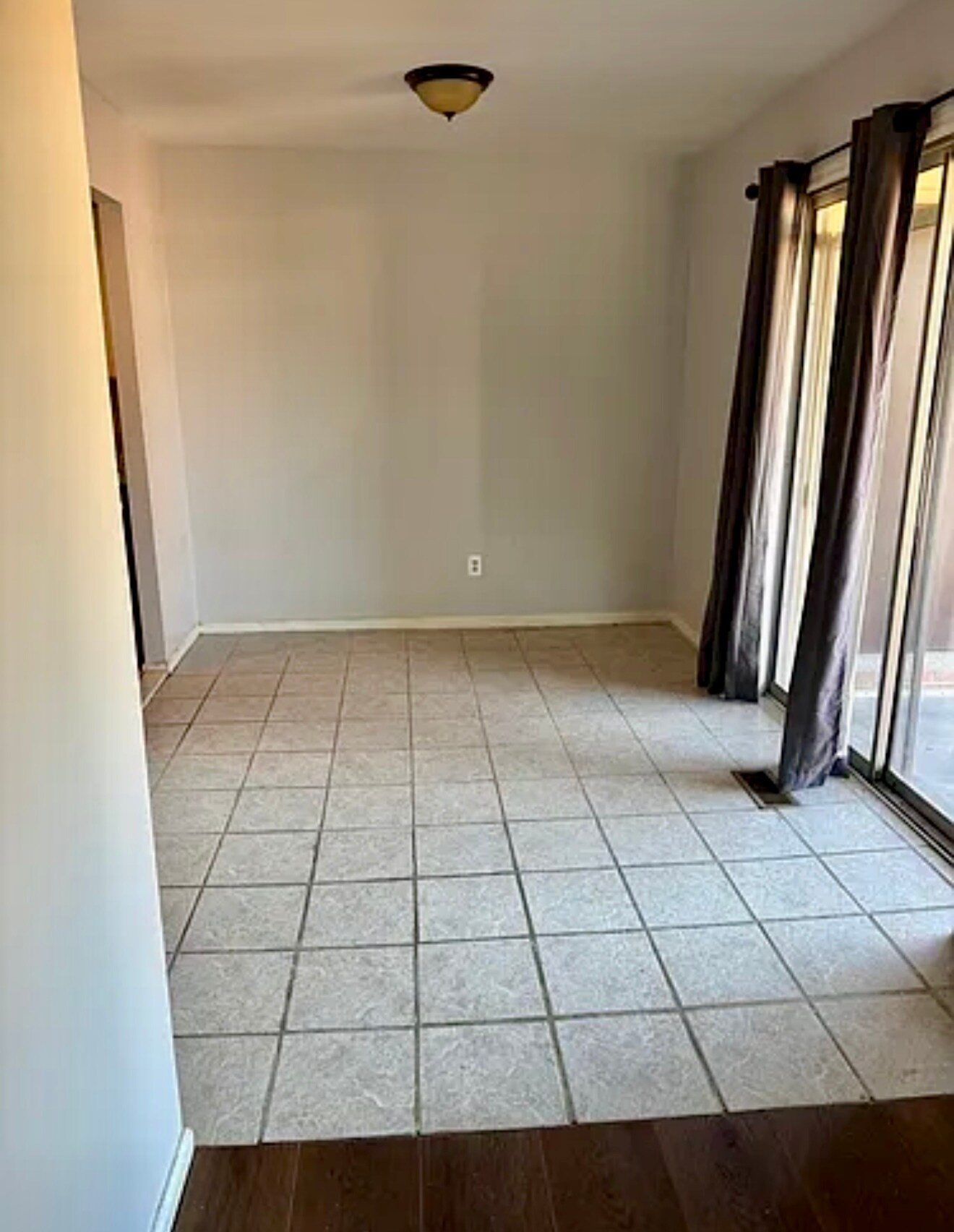 Dinning area - 991 Manor Ln
