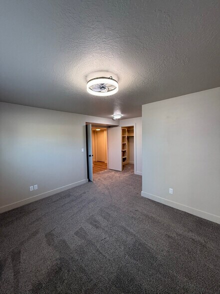 Building Photo - 81 N 950 W