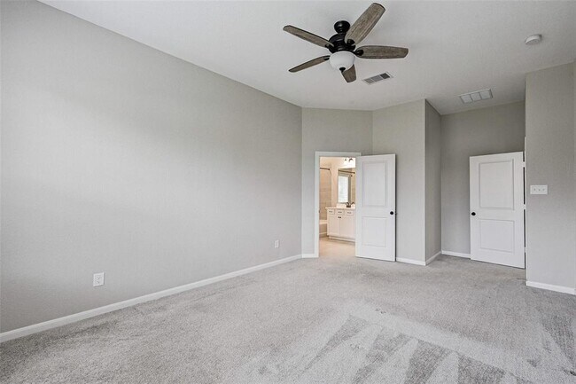 Building Photo - 25403 Kidwiler Dr