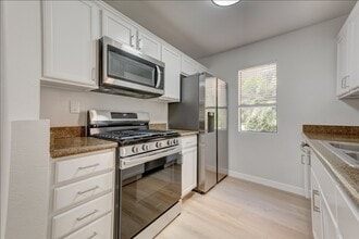 Building Photo - 10170 Camino Ruiz