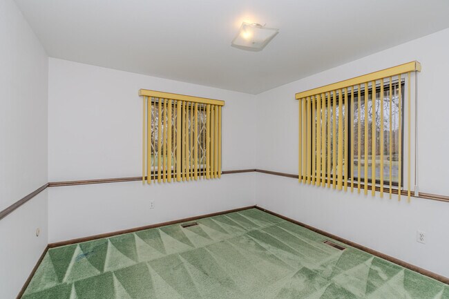 Building Photo - 22745 Wrexford Dr