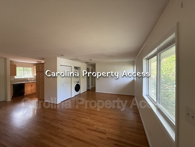 Building Photo - 103 Sue Ann Ct