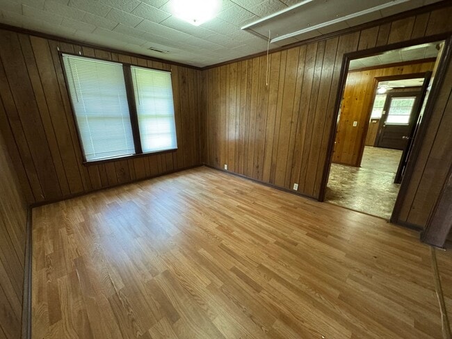 Building Photo - 3/1 House in Shannon Village $1050