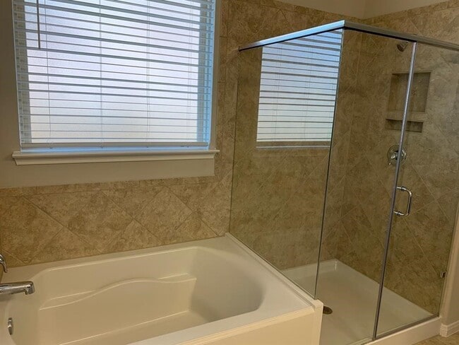 Building Photo - 4619 Grigio Pines Dr