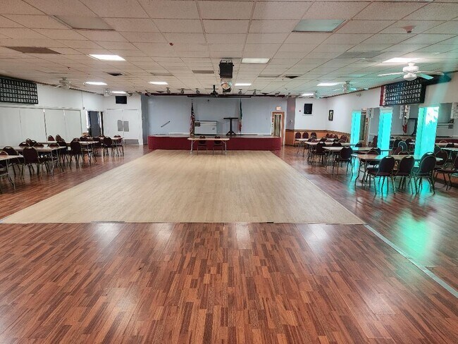 Building Photo - 4141 NW 44th Ave