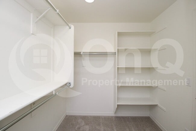 Building Photo - 1647 S 83rd Pl