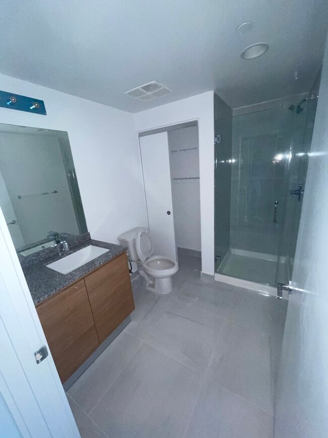 Building Photo - 168 SE 1st St