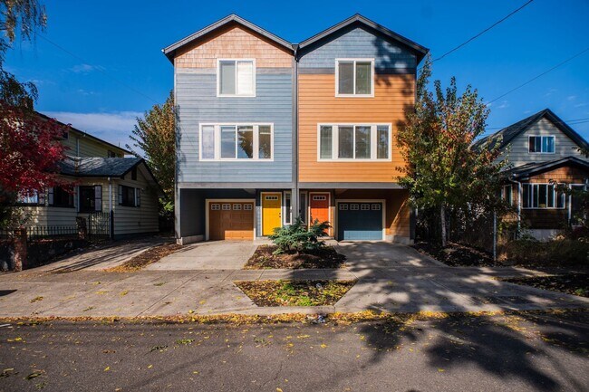 Building Photo - STILL AVAILABLE! Special: Only $500 Securi...