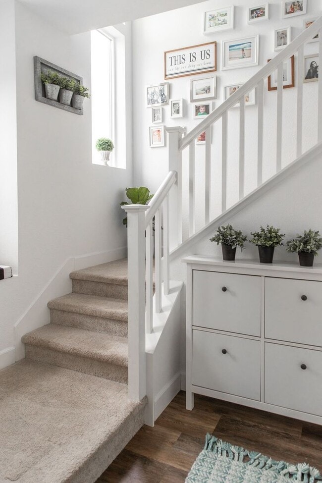 Building Photo - Newer 3 Bed, 2.5 Bath Sea Haven Home for Lease