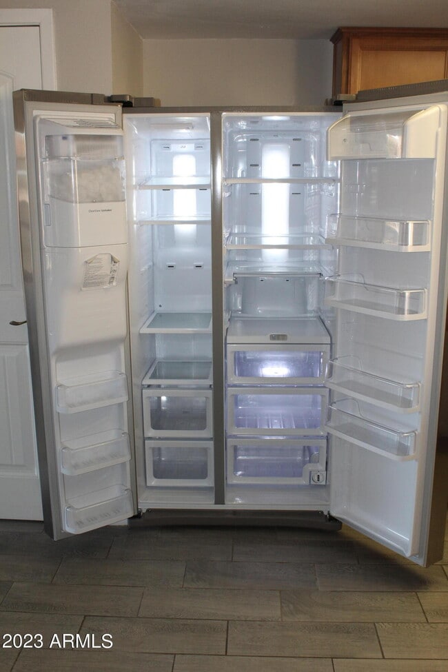 Building Photo - 5128 W Carol Ave