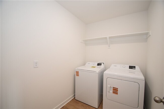 Building Photo - 568 Colorado St