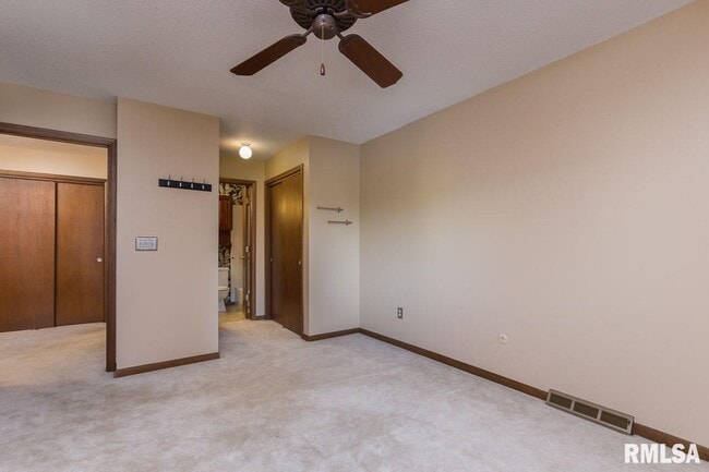 Building Photo - 3835 Prairie Ln