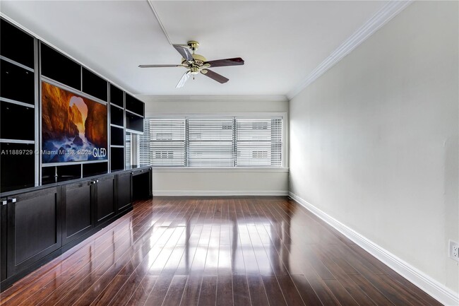 Building Photo - 550 Ocean Dr