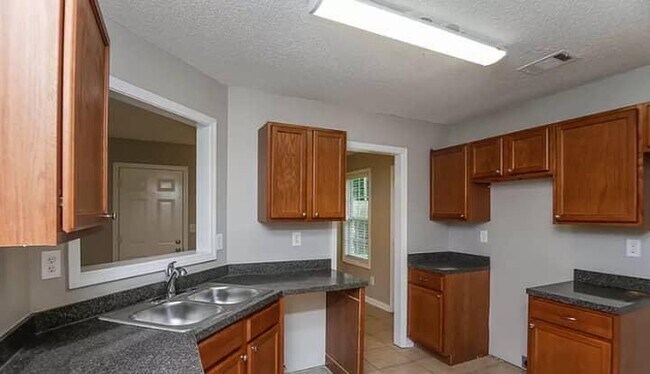 Building Photo - 122 Prometheous Way