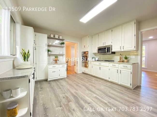 Building Photo - 11509 Parkedge Dr