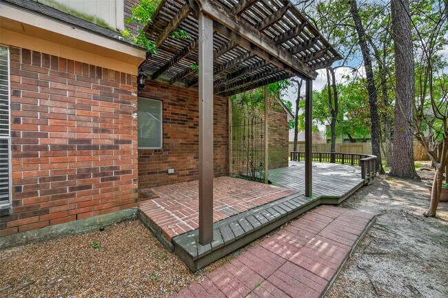 Building Photo - 27 Lush Meadow Pl