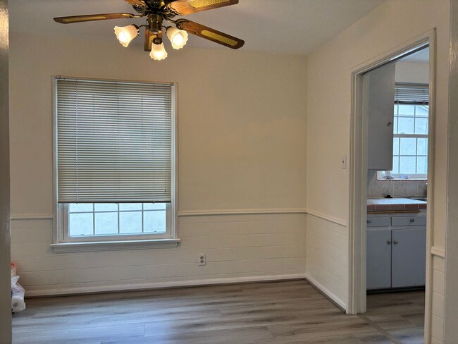 Building Photo - Charming Sherman Oaks Home!