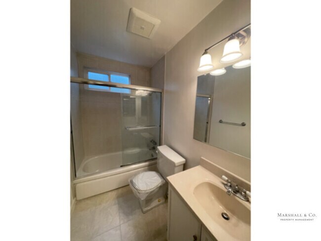 Building Photo - GERSTLE PK! QUIET 2BR/1BA, SMALL BLDG,MANY NEW FEATURES!WALK TO TOWN!