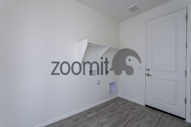 Building Photo - Coming Soon  Mid May 2026!- 4bdrm 3bath - 1 acre horse property