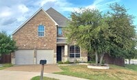 Building Photo - 1001 Llano Trce