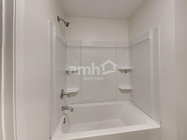 Building Photo - 1347 Weatherbrook Cir