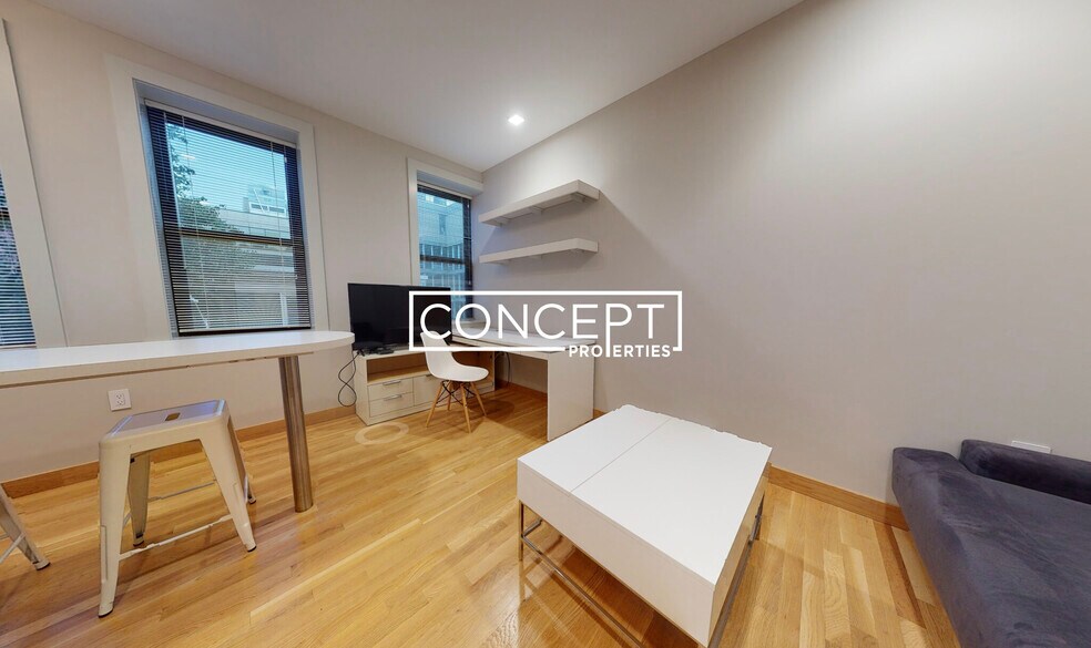 Building Photo - 115 Mt Auburn St