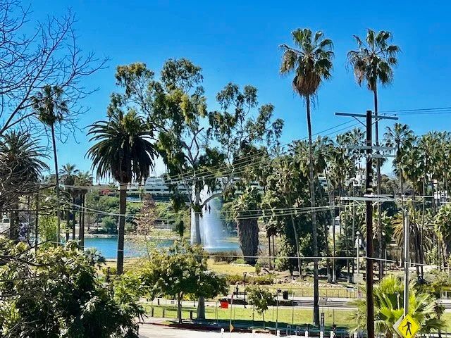 Building Photo - 1110 Echo Park Ave