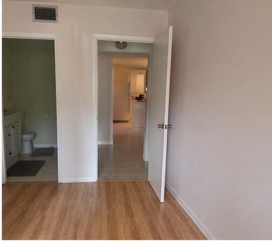 Building Photo - 409 Pine Glen Ln