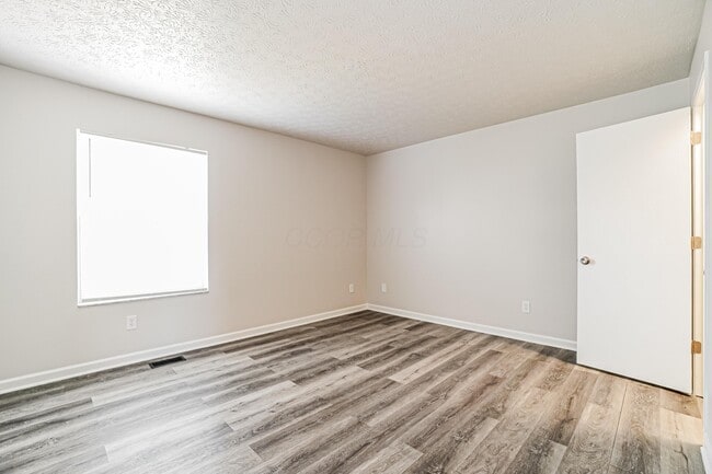 Building Photo - 5727 Sundial Dr